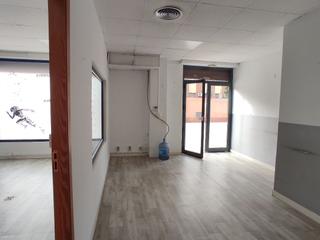 Alquiler Local Comercial en Calle gardenia 2. Alquiler de local en granada centro - particular