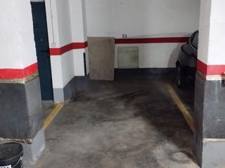 Miete Motorradparkplatz in Leonardo da vinci 13. Parking moto