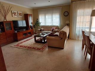Haus in Carrer josep pla  28. Con piscina y jardin