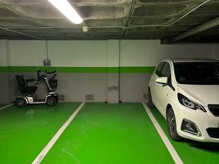 Lloguer Aparcament cotxe a Bisbe morgades 31. Parking al centre