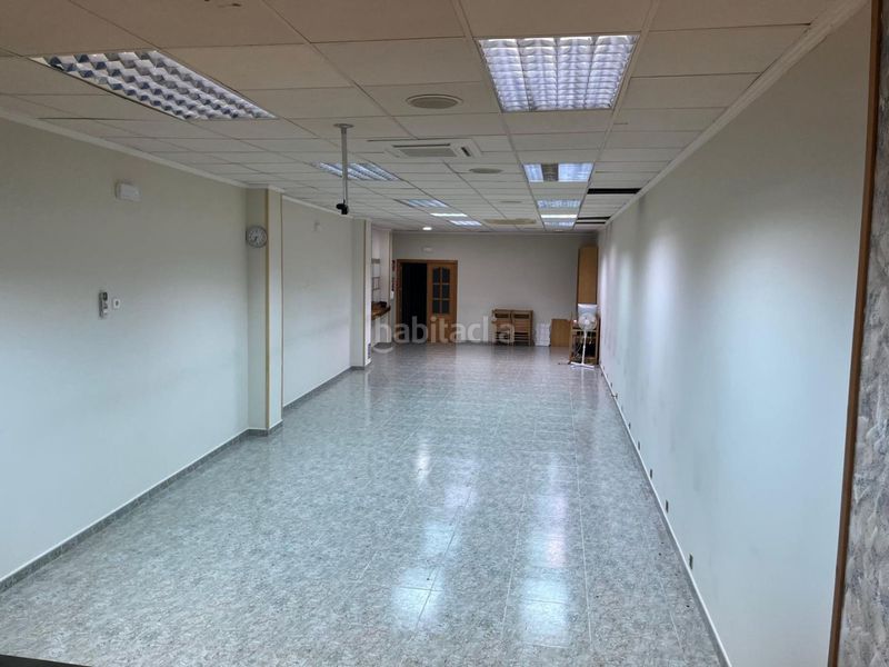 Foto f6cecaad-b0f6-4999-a1af-a70d64cb548f. Local comercial a balmes 70 a Carcaixent