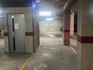 Aparcament cotxe a Carrer alcalde manuel alberola 31. ¡oportunidad! plaza de garaje céntrica en novelda con puerta aut