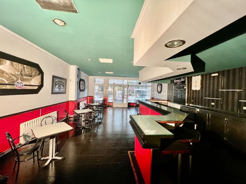 Foto 862c59dc-d2d6-41a7-88b0-90ddf8525588. Rent business premise in avenida santiago 12 in Estrada (A)