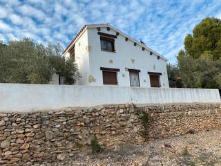 Masia a T-331 3. Casa rural con terreno de aprox. 2 hectáreas