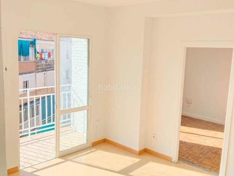 Foto 74d1b167-4ecd-4995-bc51-8d71783b7ca7. Flat in calle menorca 24 in Centro ciudad Fuengirola