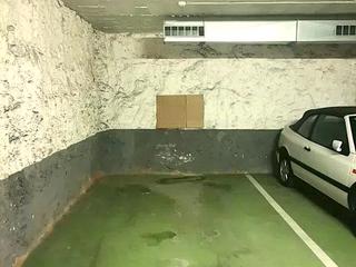 Autoparkplatz in Passeig de santa coloma 43. Se vende plaza de parking grande (coche+moto)