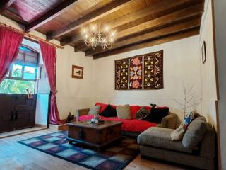 Pis a San juan bosco 4. Casa en venta en teror, frente al ayuntamiento