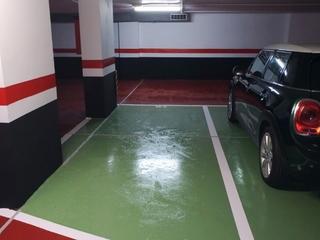 Affitto Posto auto in Carrer de felip ii 21. Pintado hace 2 años