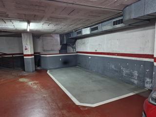 Autoparkplatz in Carrer de mallorca 437. Plaza para coche grande !!!