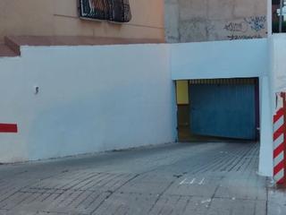 Aparcament cotxe a Calle nadir 3. Plaza de parking zona de los barreros