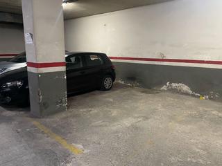 Aparcament cotxe a Francesc moragas 11