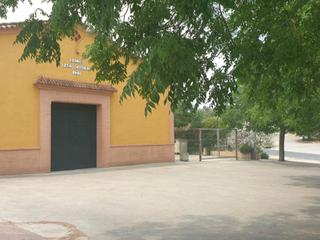 Local Comercial a Calle cruz 107. Venta excelente local en suelo urbano en aznalcóllar
