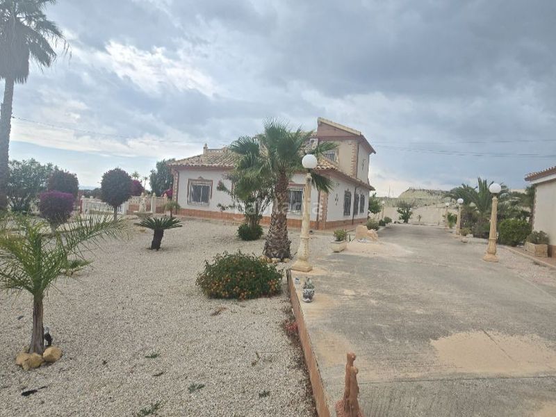 Foto d1b912b8-5ec9-46f8-8483-a2f7e2c3337e. Chalet en calle baños 3 45 chalet en venta bocamina en Fortuna