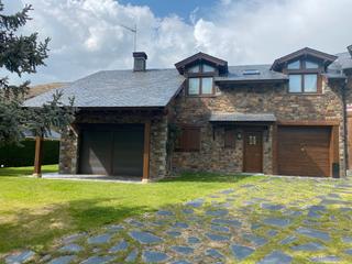 Rent Chalet in Carrer riu err 5. Magnífica casa a llívia
