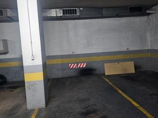 Rent Car parking in Josep quintana  15. Facil aparcamiento.
