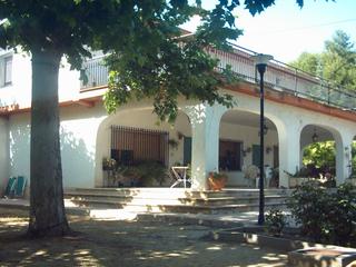 Xalet a Cami dels molins 105. Chalet en una privilegiada ubicación, ya que se encuentra en el