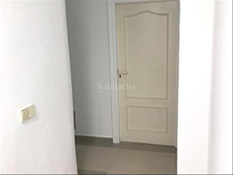 Foto 19ede597-8486-468b-b4a9-18d2c5fa0932. Büro in calle nueve de octubre 5 in Almoradí