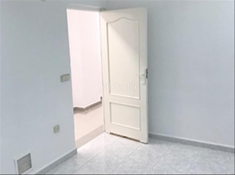 Foto 8acf8190-96a6-40fc-a5e2-91e408965f58. Büro in calle nueve de octubre 5 in Almoradí