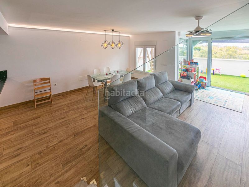 Foto a4bdd1c0-56d3-4326-a866-4de8d70668a2. Zweistöckige wohnung in urbanización vista verde 11 in Mijas
