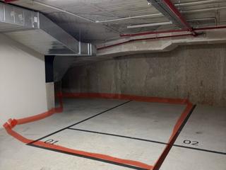 Miete Autoparkplatz in Rocafort 140. Garage en alquiler
