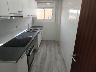 Etagenwohnung in Roger de flor 82. Oportunidad única