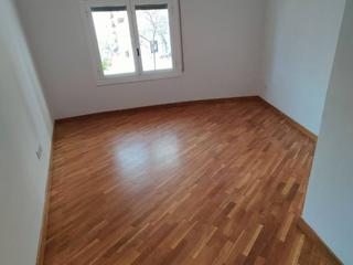 Alquiler Piso en Ronda guinardo 15. Luminoso piso de temporada