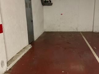 Lloguer Aparcament cotxe a Carrer de sant salvador d'horta 6. Plaza de parking en alquiler zona eixample sud migdia