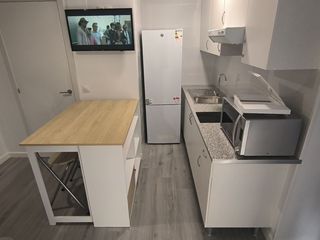 Studio in Carrer d'aldover 56. Se vende estudio totalmente reformado. tu lo estrenas todo.  se