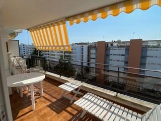 Lloguer Apartament a Francesc layret 15-17. Gran terraza muy soleada con vistas a la piscina y zona comunita