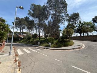 Terrain résidentiel à Carrer cedre  4. Esquinero y muy soleado con 1152 m2