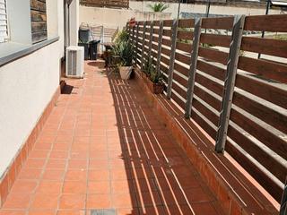 Pis a Joan miro 14. Planta baja con patio