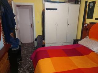 Piso en Orihuela  59. Piso con 3 dormitorios,1 aseo 1 salón comedor y cocina independi