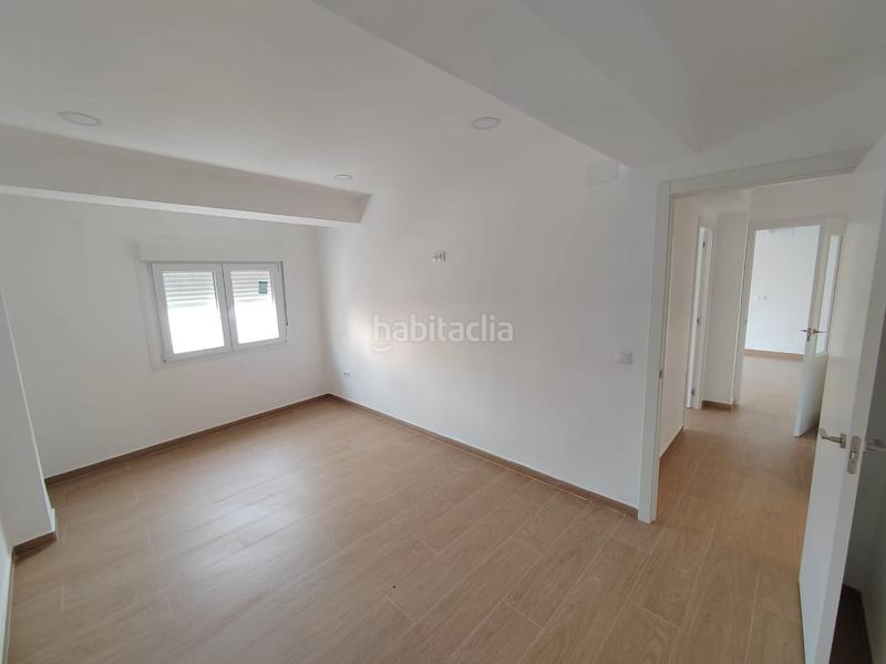 Foto 7da2eaae-8153-436a-b9fa-c6b8a183d05d. Piso en natalio rivas 3 piso luminoso cerca de playa en Adra