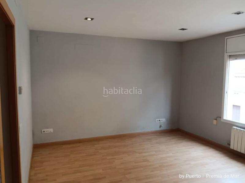 Foto 1ffe08ea-9b11-4270-b8e3-3ba8b38d7d33. Piso en sant francesc 75 piso en el casco antiguo de premiá de mar, amplio, muy luminoso, todo exterior, 95 m2 con 3 habitaciones en Premià de Mar