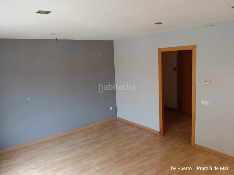 Foto ce8481f1-ce76-41f8-b6f1-9519ca2b8d6a. Piso en sant francesc 75 piso en el casco antiguo de premiá de mar, amplio, muy luminoso, todo exterior, 95 m2 con 3 habitaciones en Premià de Mar
