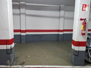 Lloguer Aparcament de moto a Teodora la madrid 47. Alquiler parking moto 30 € + i.v.a.