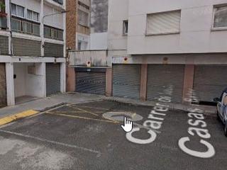 Parking voiture à Salvador casas 67. Garaje zona centro con altillo