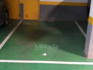 Autoparkplatz in Riera sant pere  66. Aparcament per a cotxe gran amb traster.