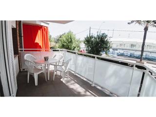 Etagenwohnung in Ginesta 39. Luminoso primer piso completamente exterior en el barrio de gran