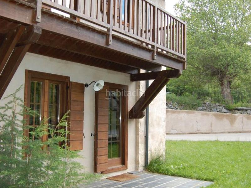 Foto 48ee4c3f-b9ef-48a1-b763-eb4dd71ed929. Alquiler casa adosada en avenue avinguda de cerdanya 1 en Eyne