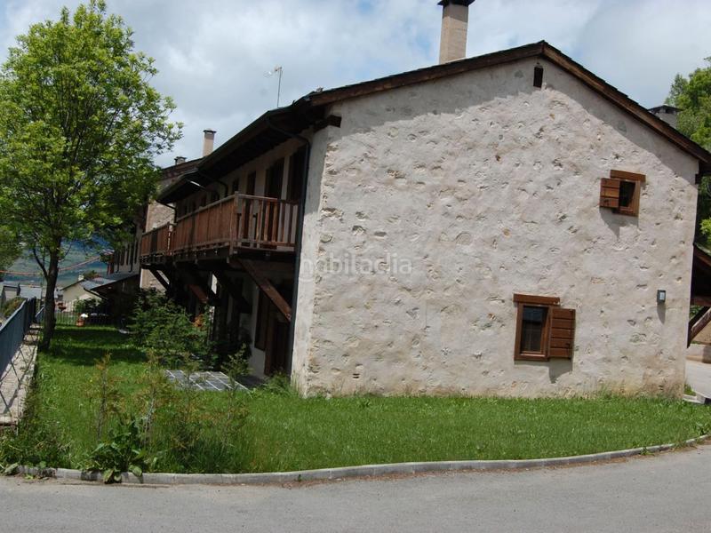 Foto cd959fc3-a380-4c61-a4ac-b80ba953ec11. Lloguer casa adossada a avenue avinguda de cerdanya 1 a Eyne