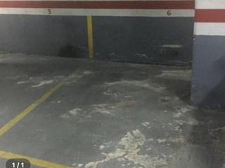 Lloguer Aparcament cotxe a Travessera de dalt 113. Se alquila plaza de parking para coche medio (4,20*2)