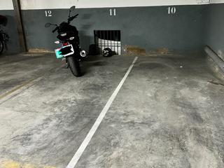Lloguer Aparcament de moto a Carrer avenir 33. Parquing de moto centric