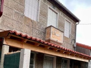 Reihenhaus in Hermanos feijóo  13. Casa en sandianes ourense