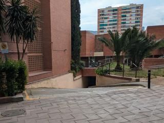 Location Parking moto à Carrer del doctor pi i molist 117e. Se alquila plaza de parking para moto