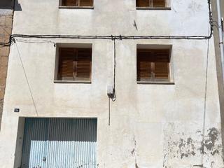 Casa a Calle portal 34. Casa a reformar en torrebesses
