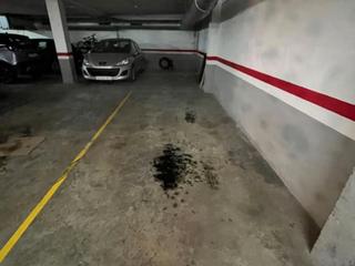 Aparcament cotxe a Mestre trias 88. Plaza doble en s.xx de terrassa