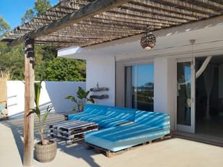 Rent House in Av barcelona 4. Casa a pie de playa