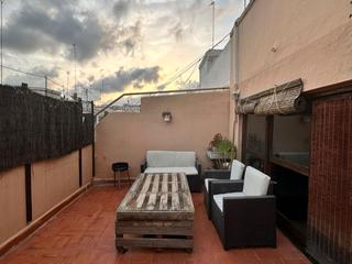 Àtic a Actor llorens 15. Ático con mucha luz natural, bien ubicado, zona tranquila y con