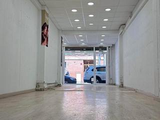 Miete Geschäftsraum in Francesc llunell 43. Local en la mejor zona comercia de esplugues